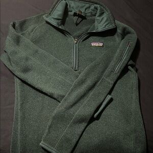 Patagonia women’s Forest Green Zip-Up Sweater